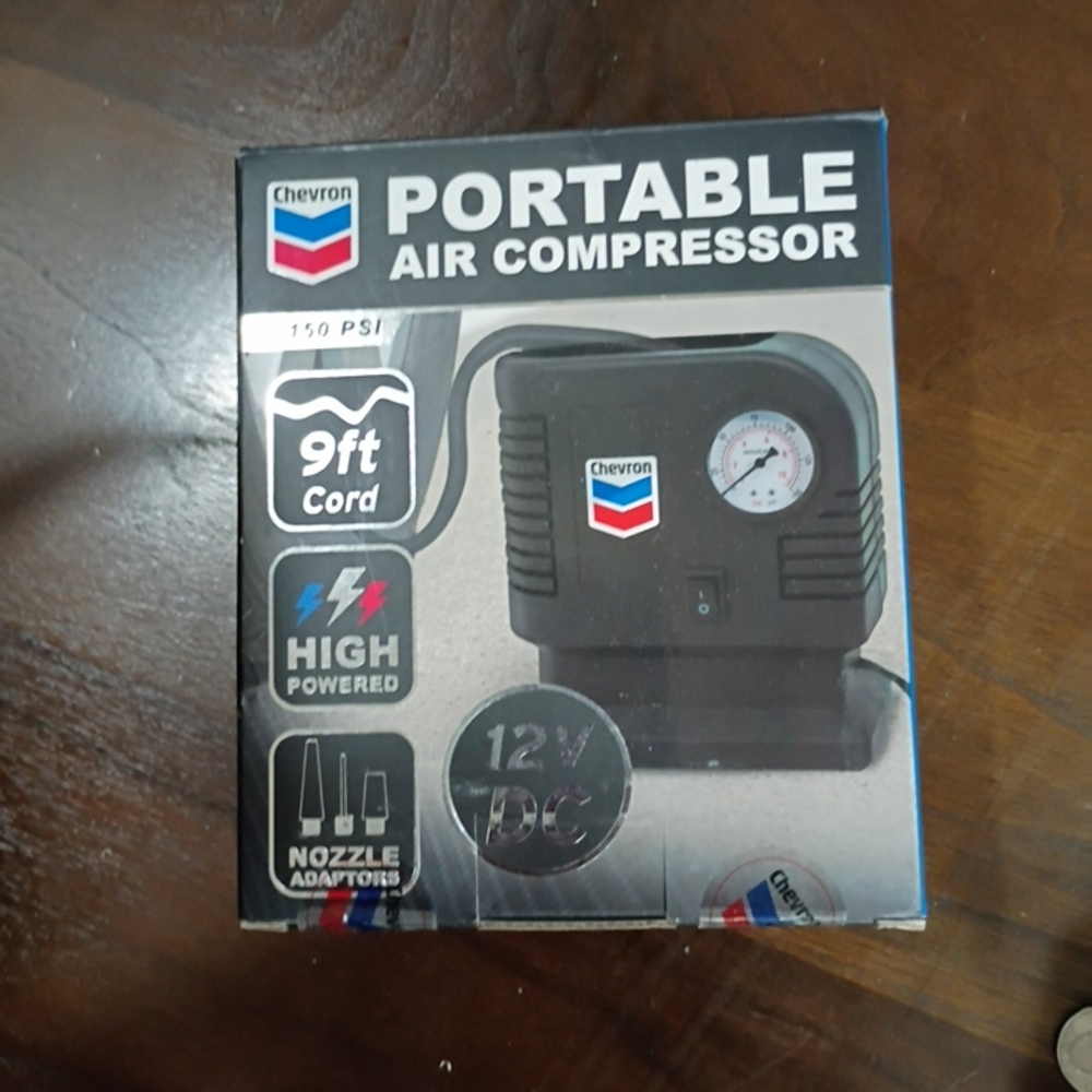 Chevron Portable Air Compressor - Black